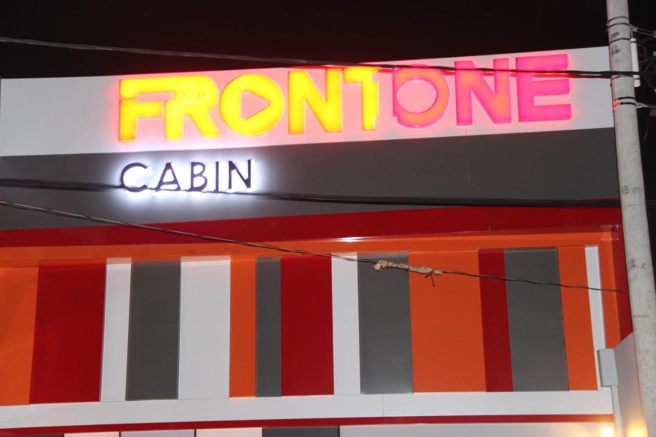Front One Cabin Malioboro Jogja 요그야카르타 외부 사진